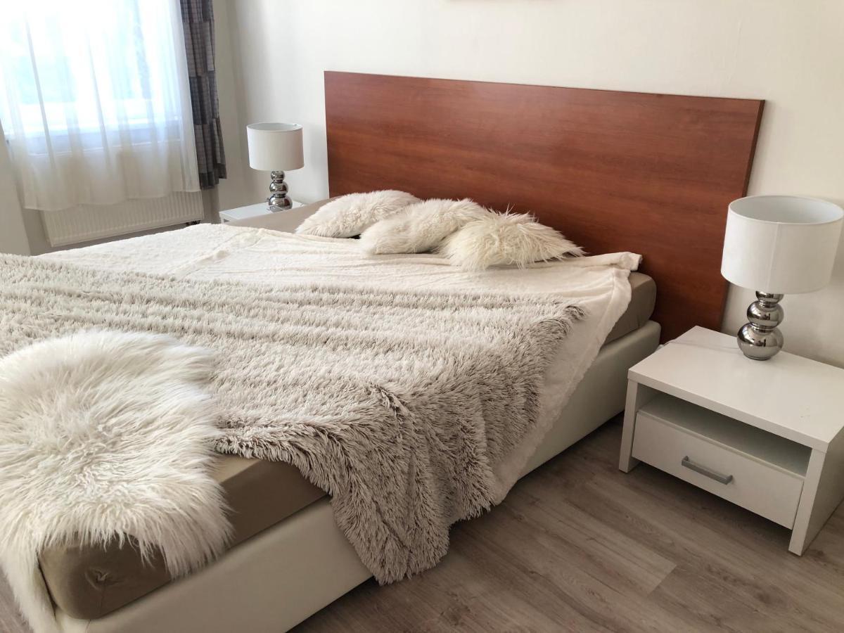 Apartmany Galeta Κάρλοβι Βάρι Εξωτερικό φωτογραφία