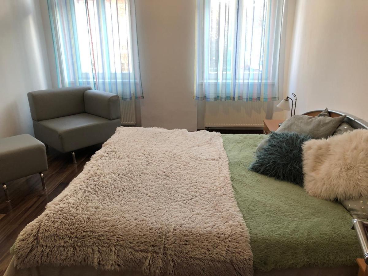 Apartmany Galeta Κάρλοβι Βάρι Εξωτερικό φωτογραφία