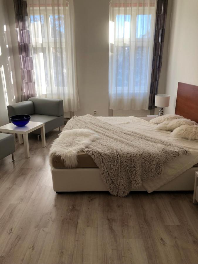 Apartmany Galeta Κάρλοβι Βάρι Εξωτερικό φωτογραφία