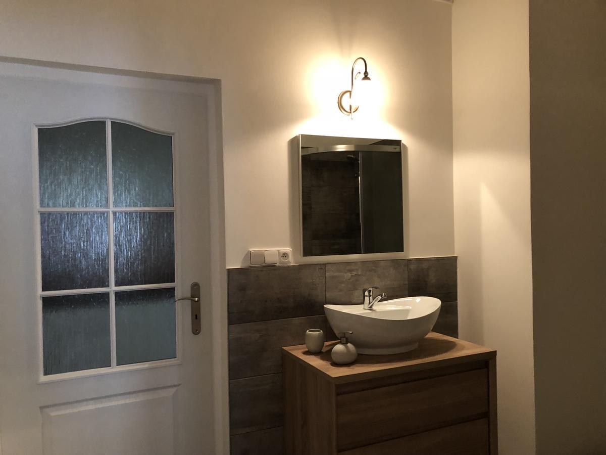 Apartmany Galeta Κάρλοβι Βάρι Εξωτερικό φωτογραφία