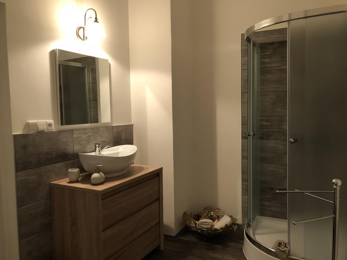 Apartmany Galeta Κάρλοβι Βάρι Εξωτερικό φωτογραφία