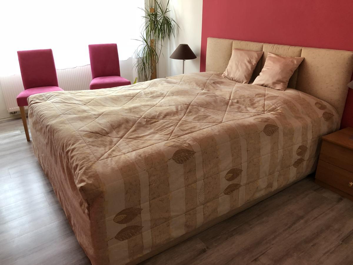 Apartmany Galeta Κάρλοβι Βάρι Εξωτερικό φωτογραφία