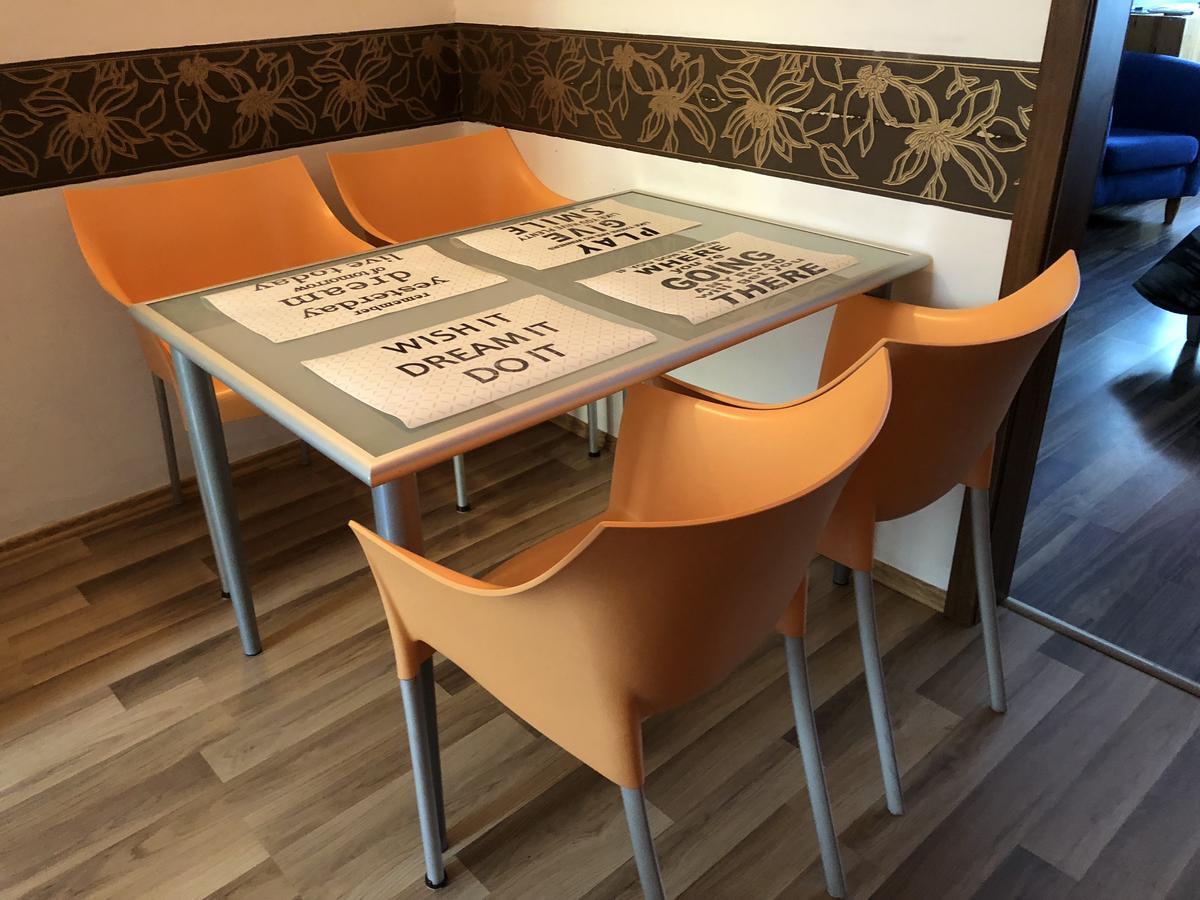 Apartmany Galeta Κάρλοβι Βάρι Εξωτερικό φωτογραφία