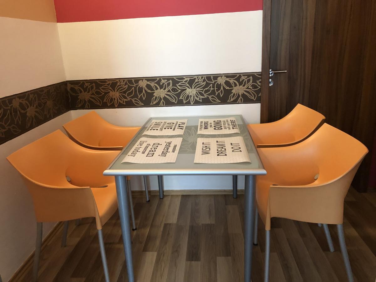 Apartmany Galeta Κάρλοβι Βάρι Εξωτερικό φωτογραφία