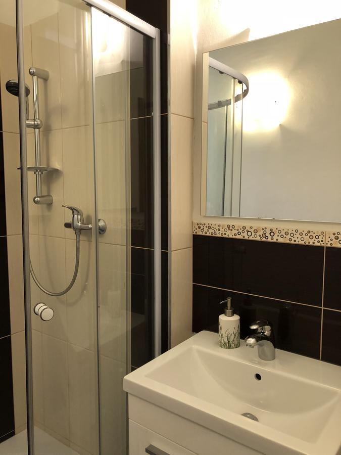 Apartmany Galeta Κάρλοβι Βάρι Εξωτερικό φωτογραφία